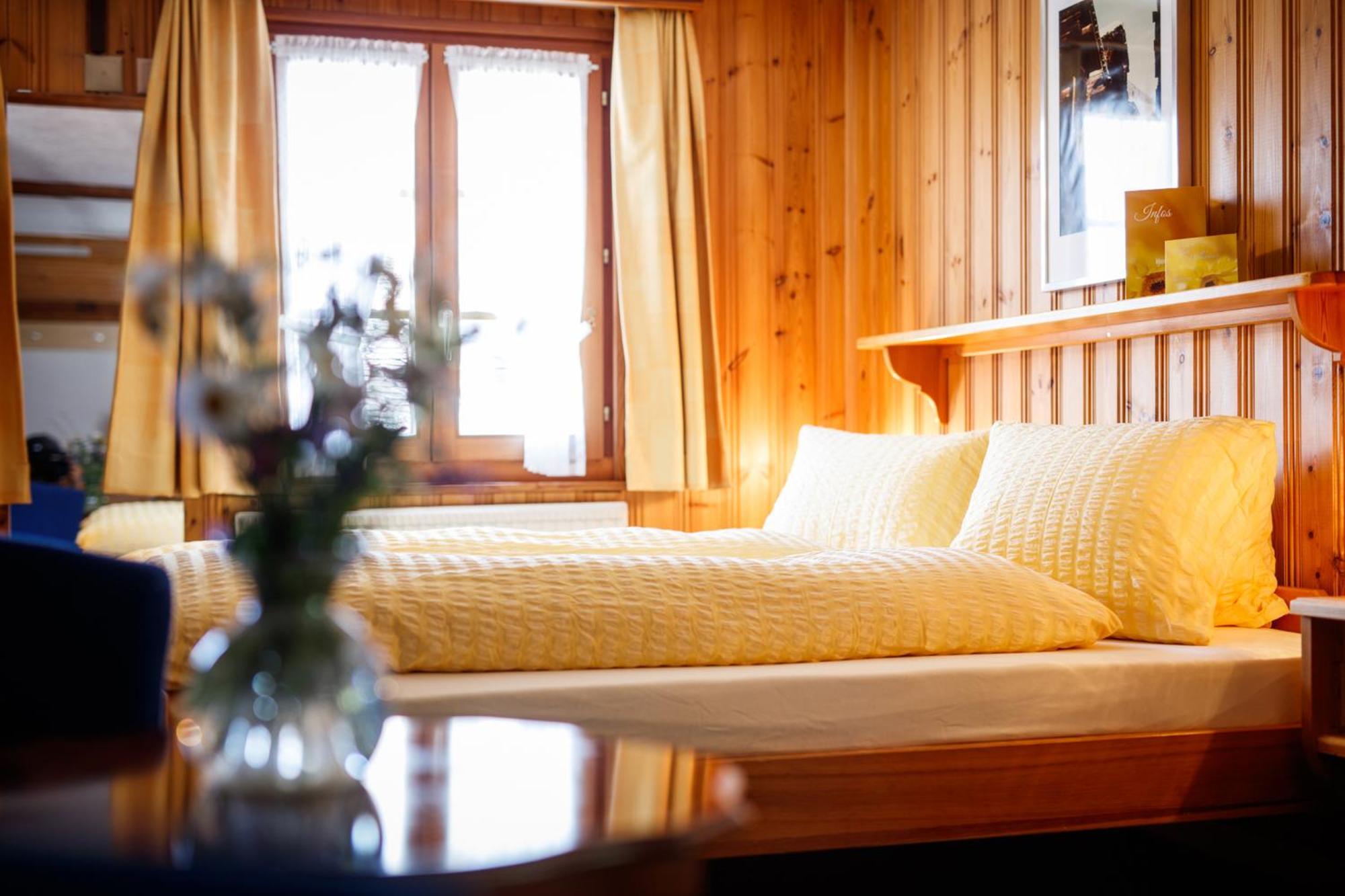 Hotel Nufenen Ульрихен Экстерьер фото