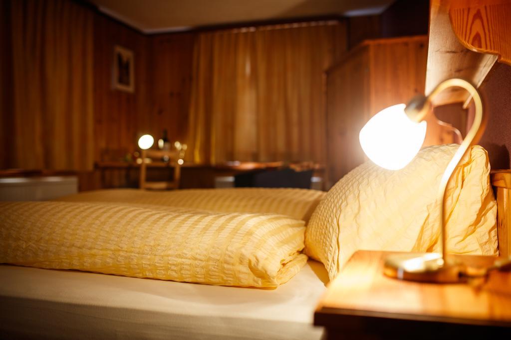 Hotel Nufenen Ульрихен Экстерьер фото
