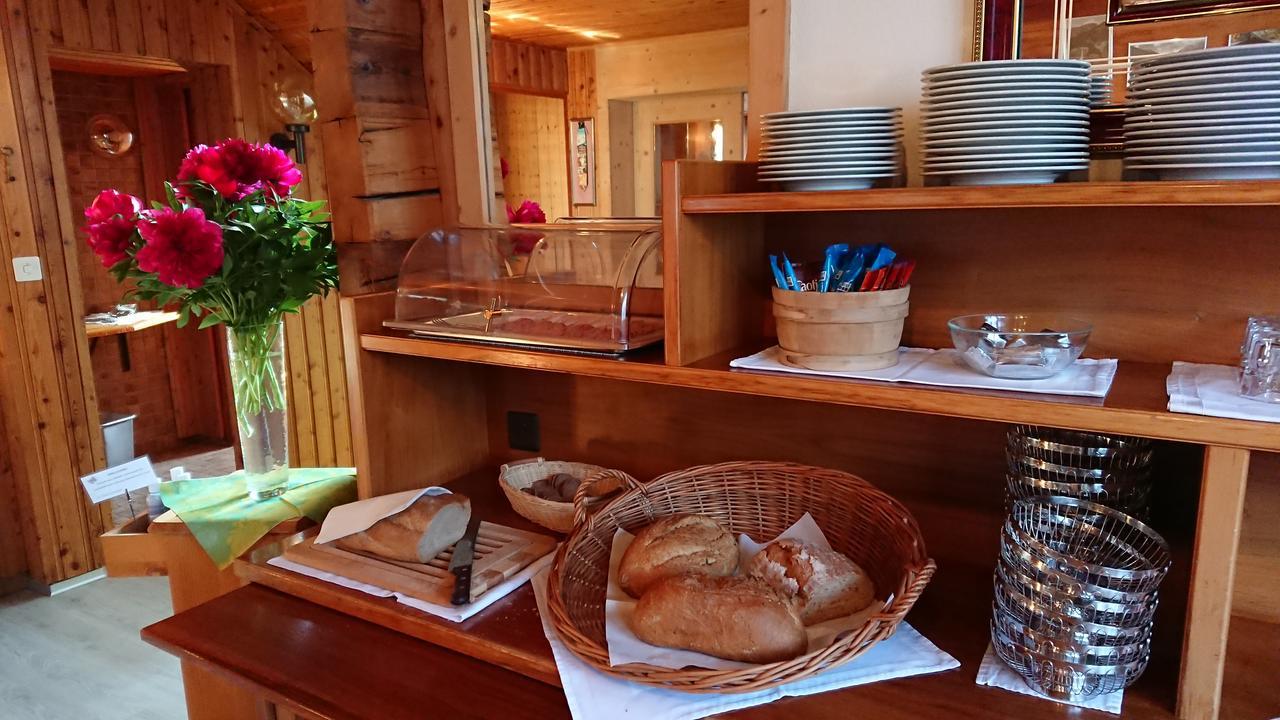 Hotel Nufenen Ульрихен Экстерьер фото